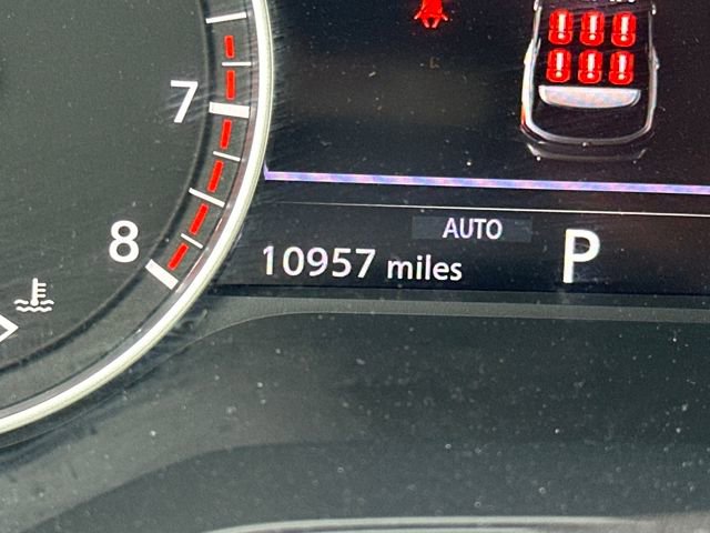 Used 2024 Nissan Pathfinder S image 14