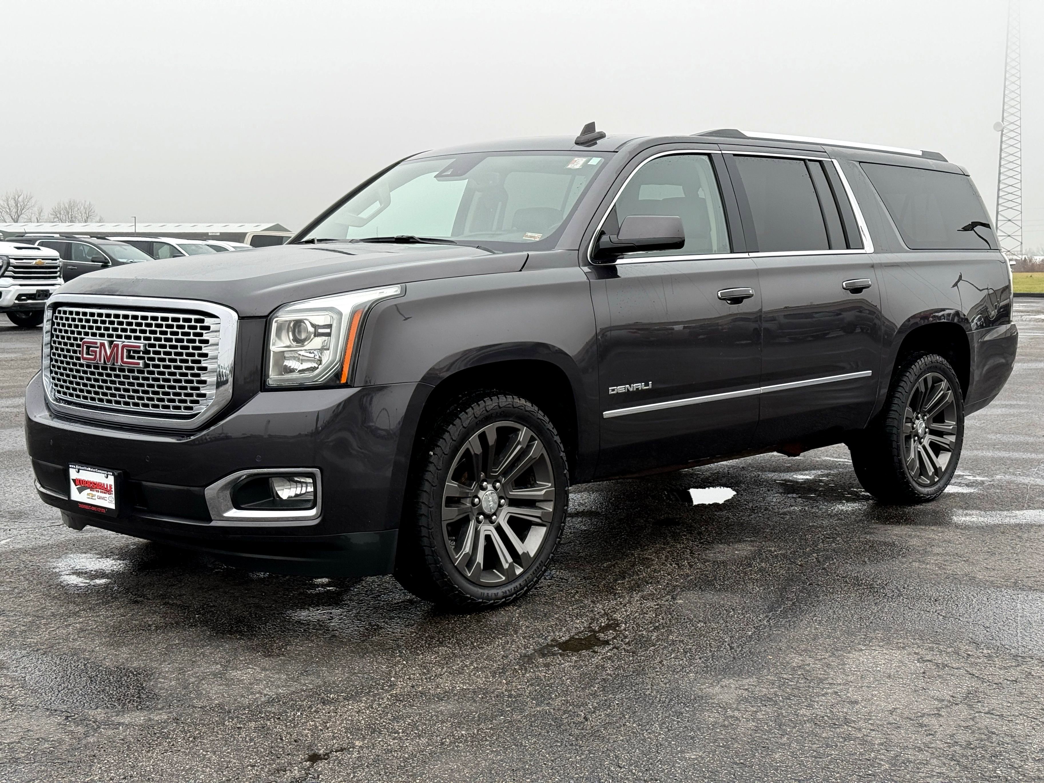 Used 2017 GMC Yukon XL Denali w/ Open Road Package image 7