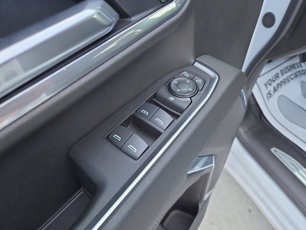 Used 2025 Chevrolet Silverado 2500 LT w/ Convenience Package image 11