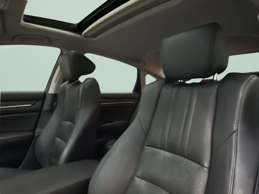 Certified 2019 Honda Accord Touring image 11