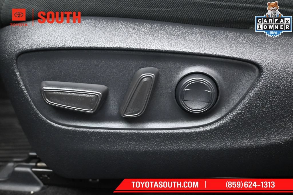 Used 2022 Toyota RAV4 XLE w/ Convenience Package AWD/4WD image 23