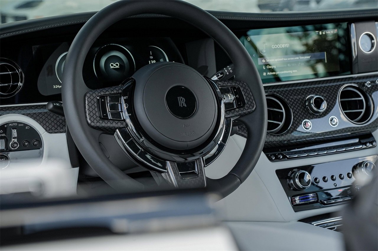 New 2025 Rolls-Royce Spectre Black Badge image 19