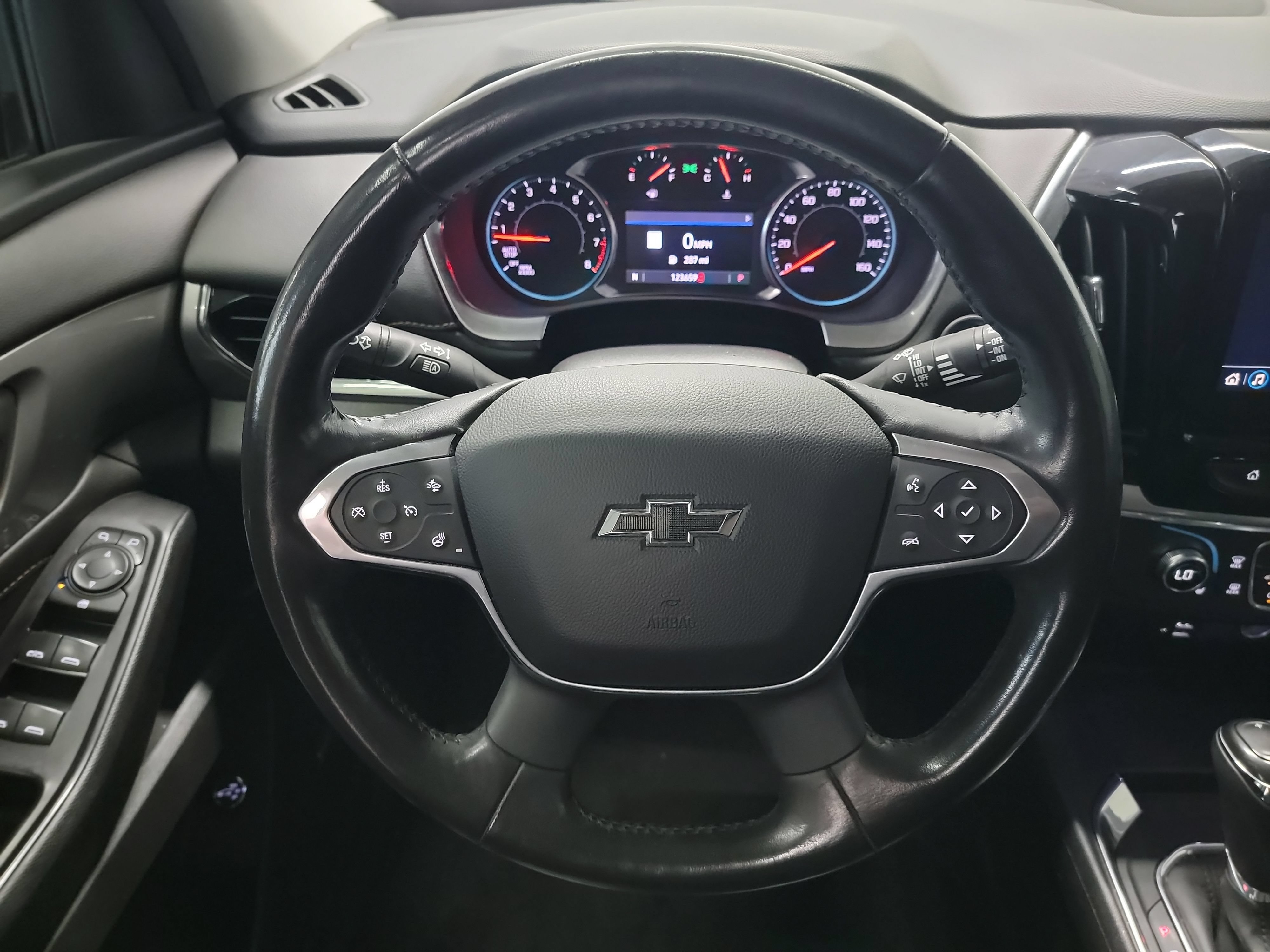 Used 2020 Chevrolet Traverse RS FWD image 17