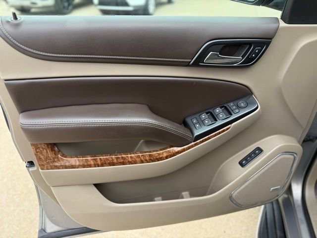 Used 2017 Chevrolet Suburban Premier AWD/4WD image 7