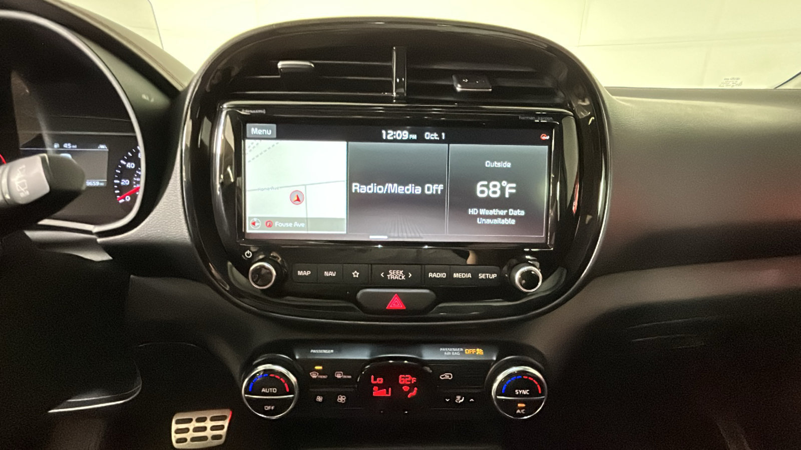Used 2020 Kia Soul GT-Line Turbo FWD image 28