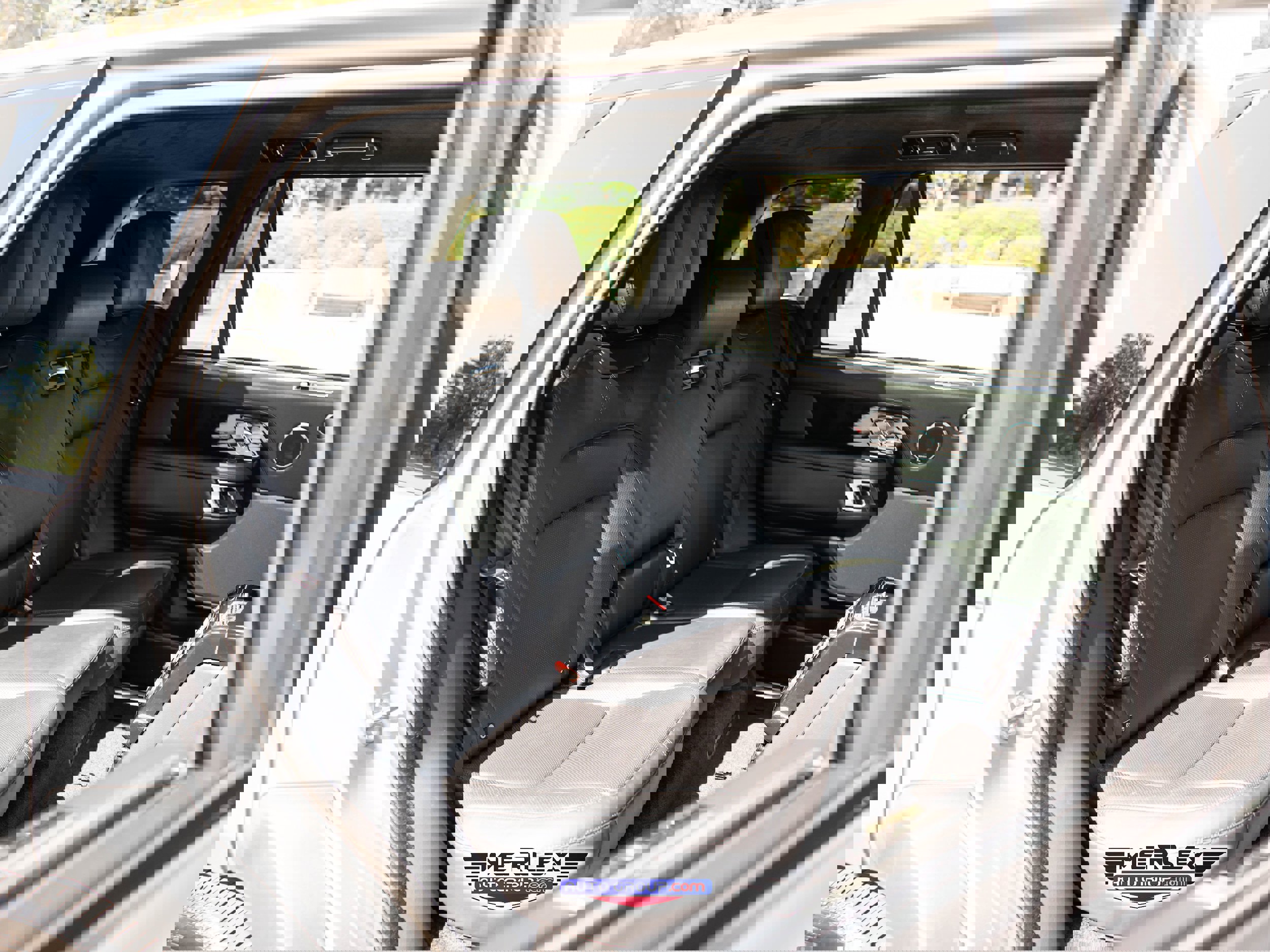 Used 2018 Land Rover Range Rover Long Wheelbase Supercharged image 18