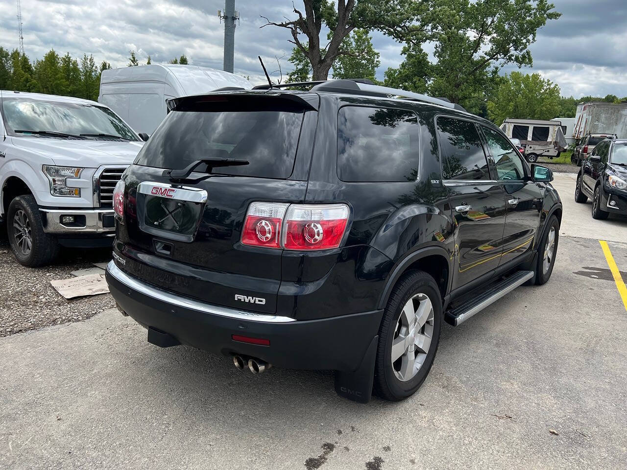 Used 2012 GMC Acadia SLT w/ LPO, 'HIT The Road' Package AWD/4WD image 21