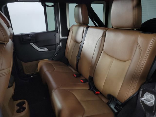 Used 2017 Jeep Wrangler Unlimited Sahara w/ Connectivity Group image 17