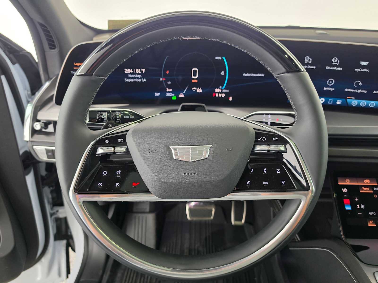 New 2027 Cadillac Vistiq Sport w/ LPO, Floor Liner Package AWD/4WD image 24