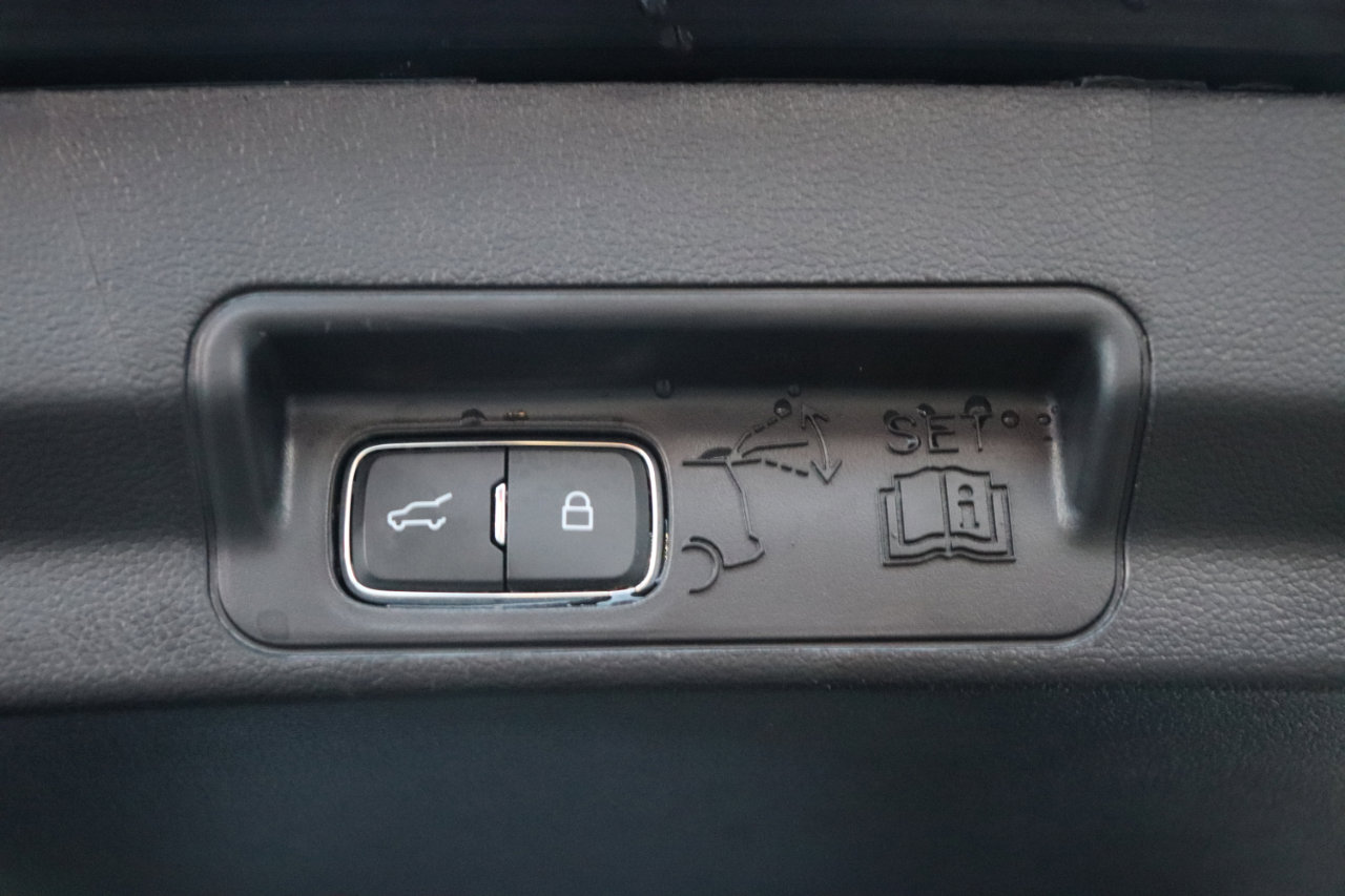 Used 2025 Ford Explorer ST-Line image 64