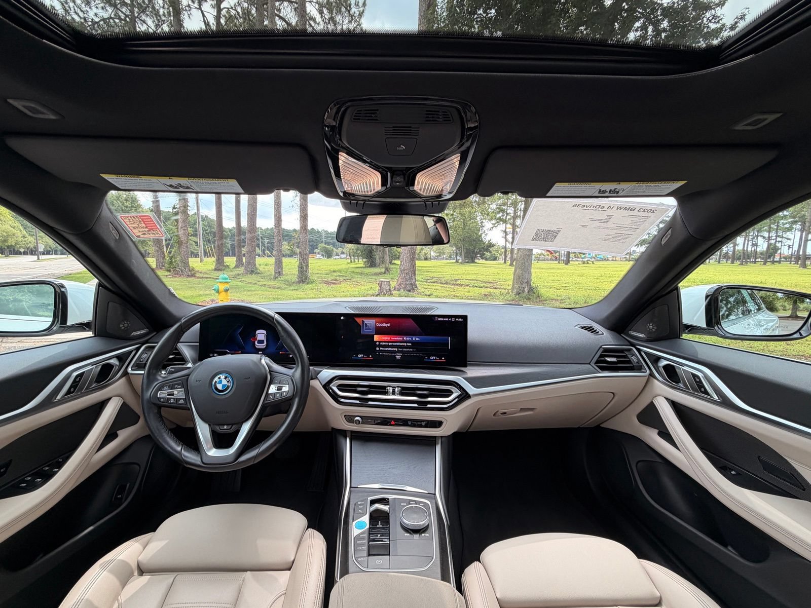 Used 2023 BMW i4 eDrive35 RWD image 2