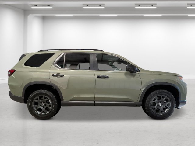 New 2026 Honda Pilot TrailSport image 2