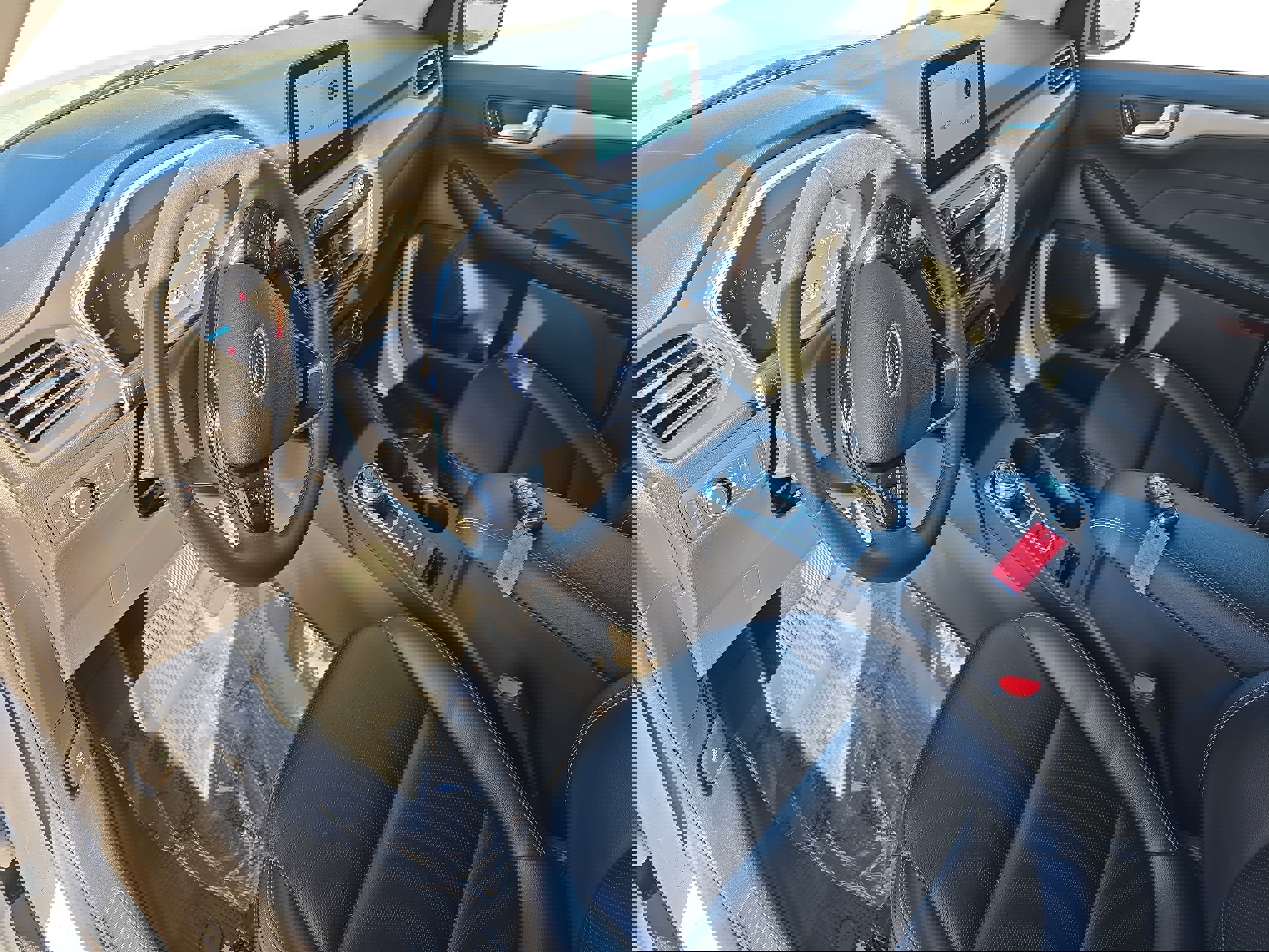 Used 2022 Ford Escape SEL image 9