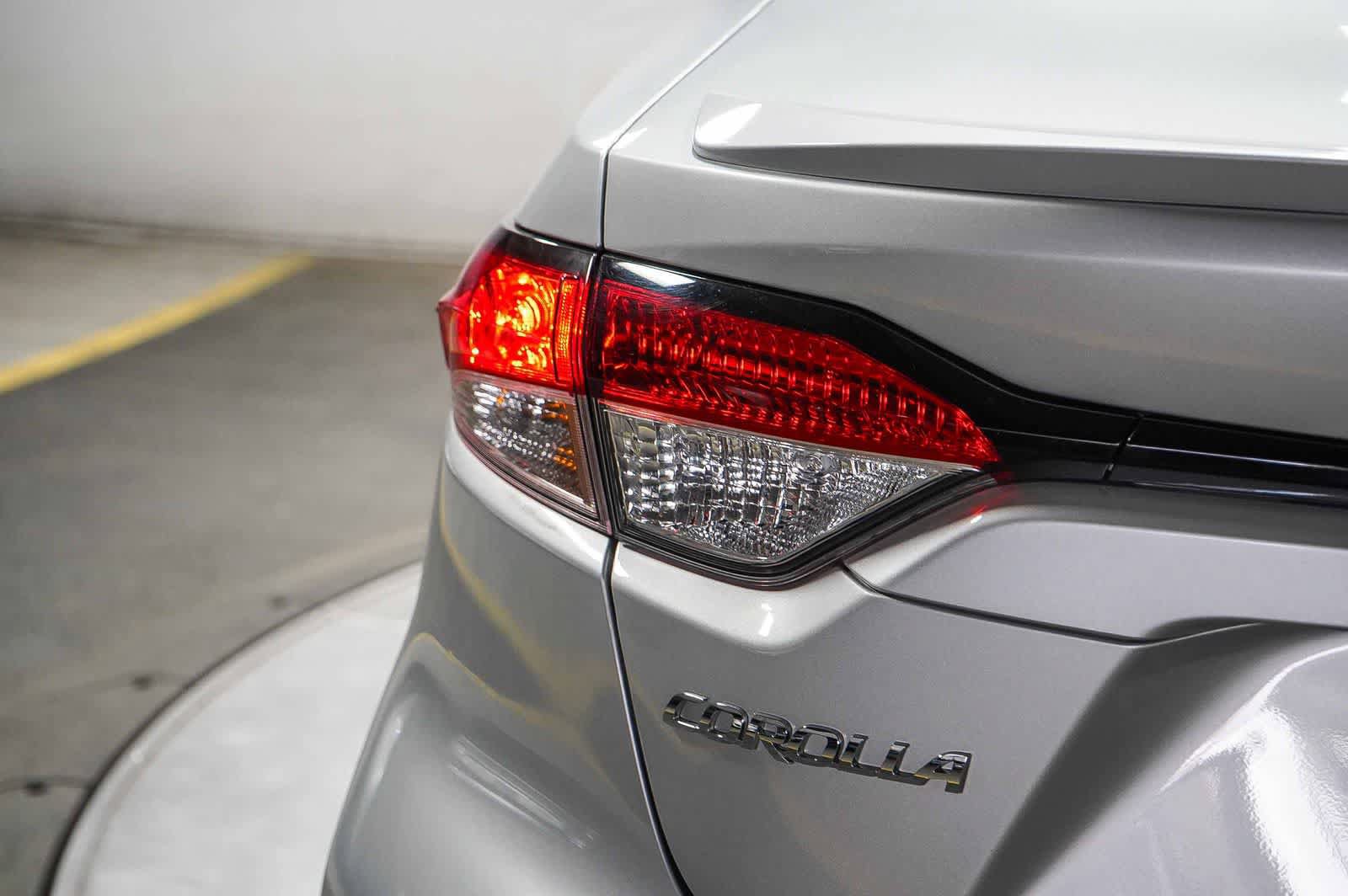 Certified 2024 Toyota Corolla SE FWD image 11