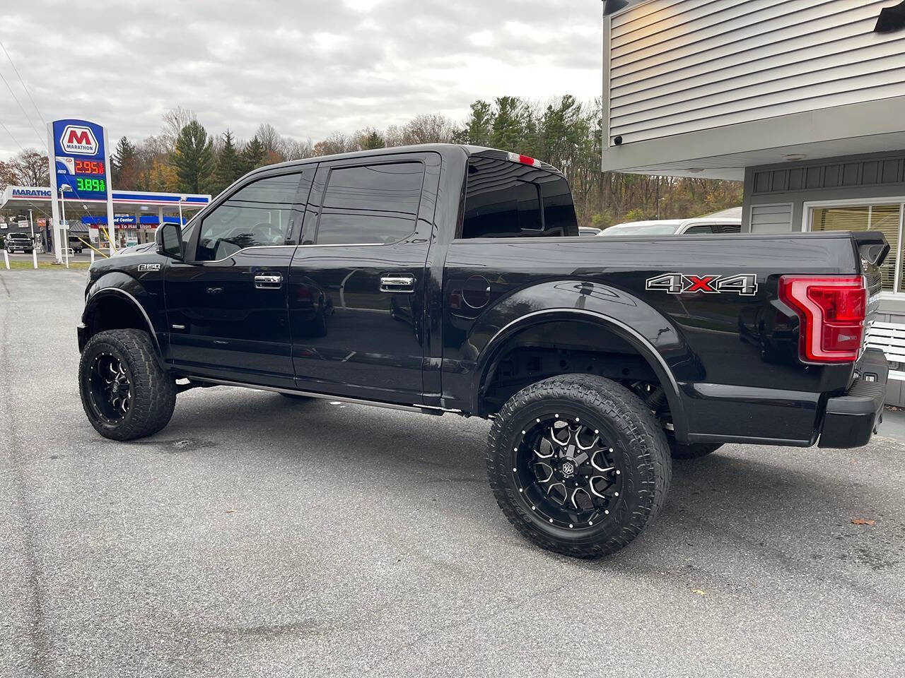 Used 2015 Ford F150 Platinum w/ Max Trailer Tow Package image 5