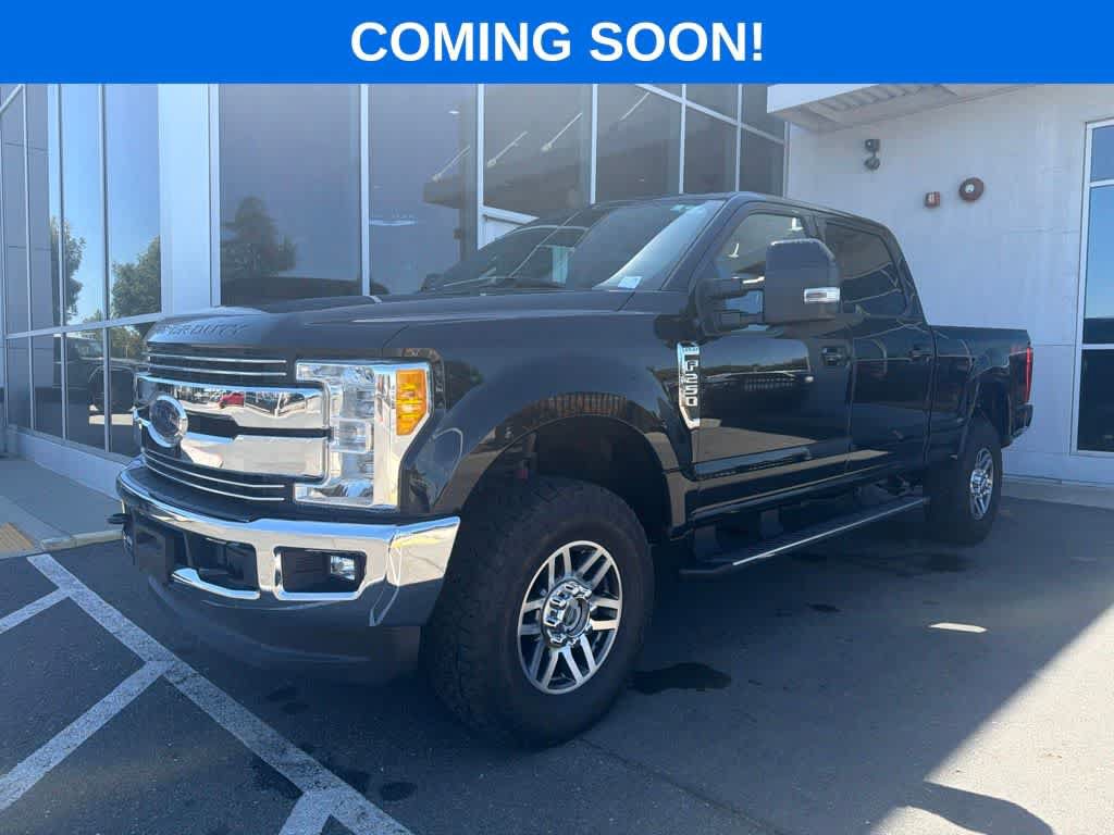 Used 2017 Ford F250 Lariat w/ Lariat Value Package AWD/4WD image 1