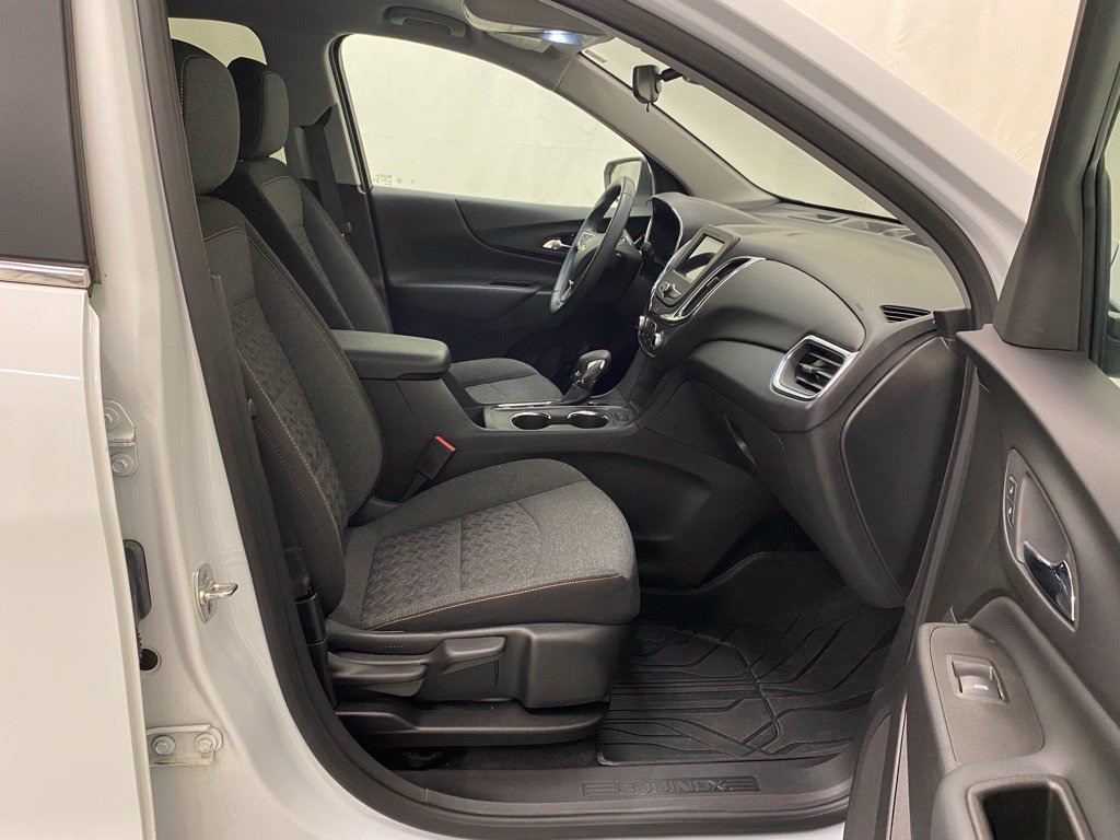 Used 2024 Chevrolet Equinox LT w/ LPO, Floor Liner Package FWD image 15