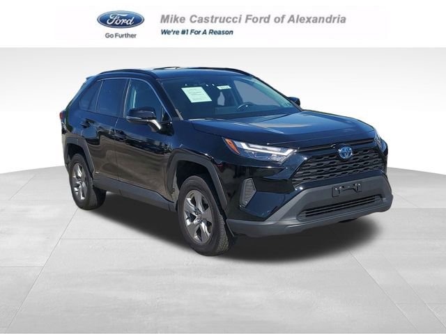 Used 2022 Toyota RAV4 XLE w/ Convenience Package AWD/4WD image 1