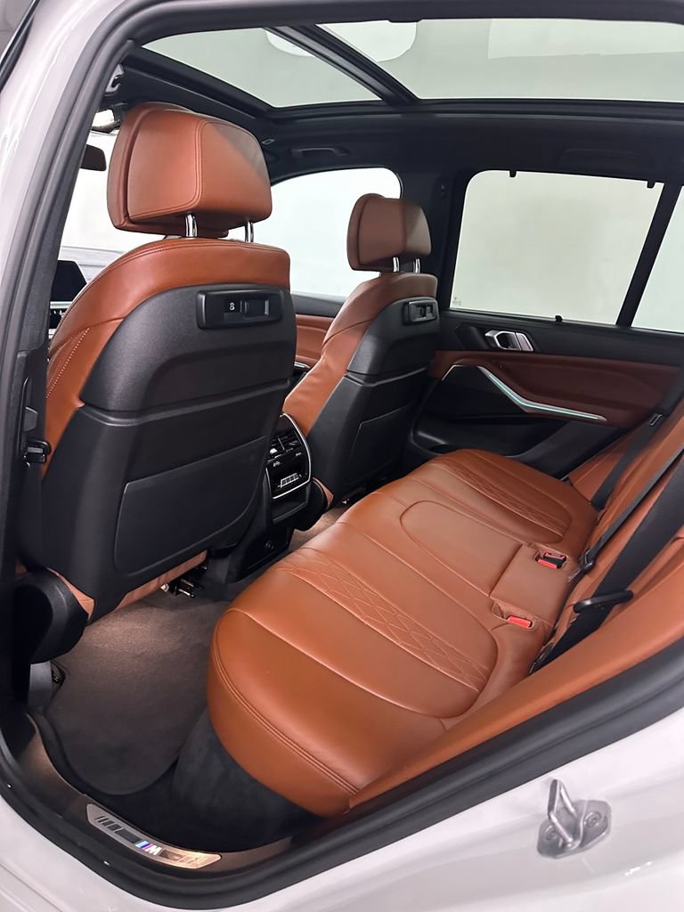 Used 2022 BMW X5 xDrive40i w/ M Sport Package AWD/4WD image 24