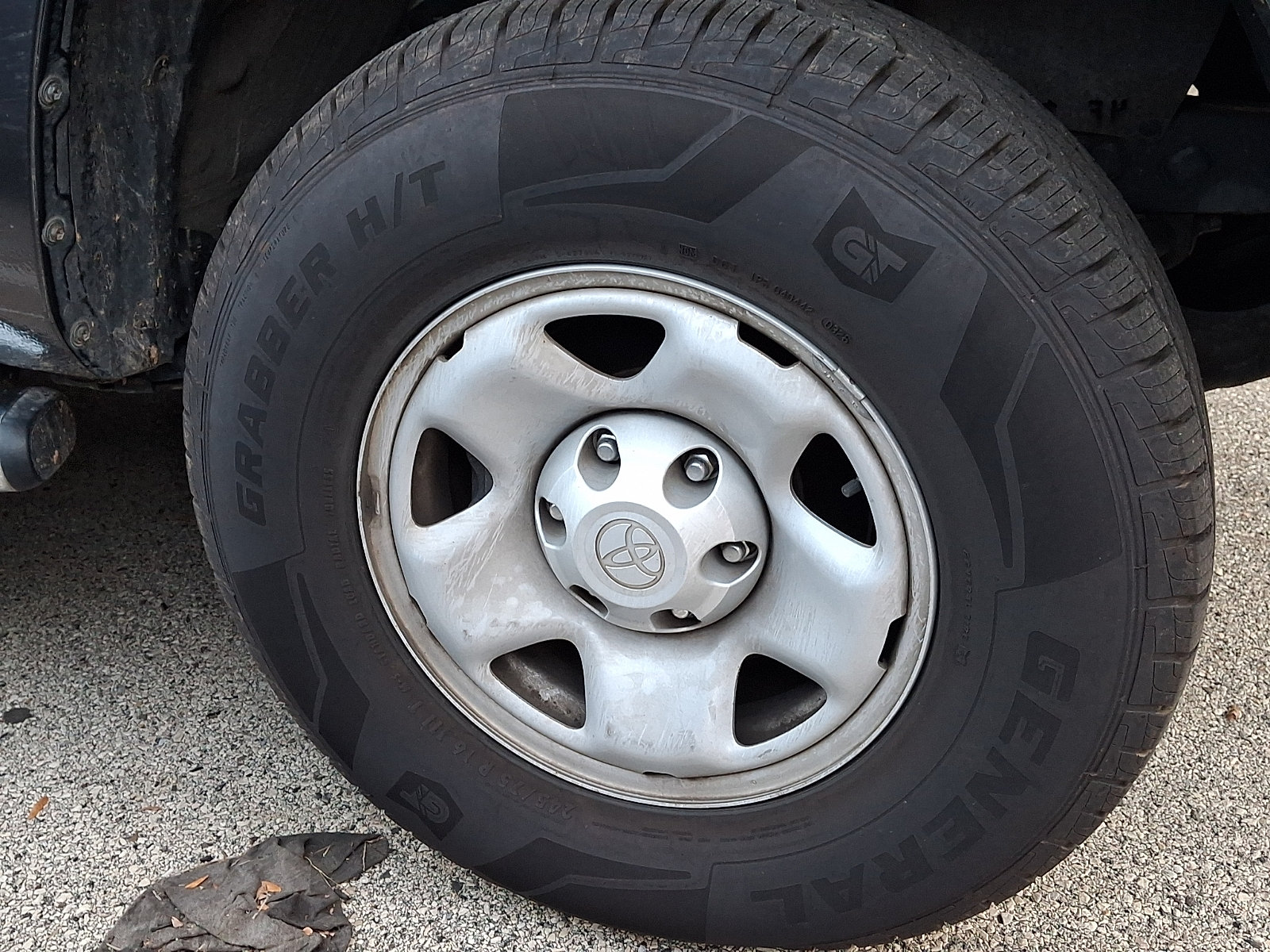 Used 2021 Toyota Tacoma SR AWD/4WD image 4