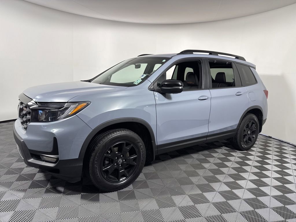 Used 2022 Honda Passport TrailSport image 2