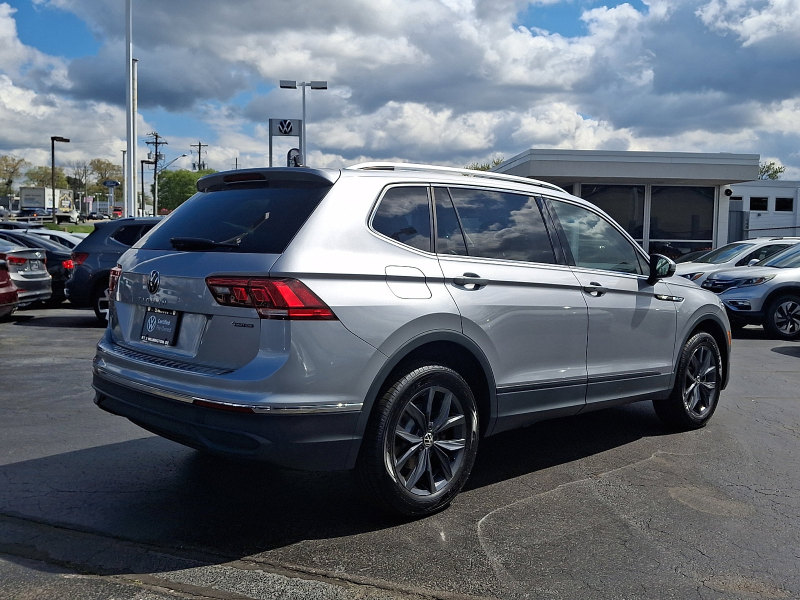 Certified 2022 Volkswagen Tiguan SE AWD/4WD image 6