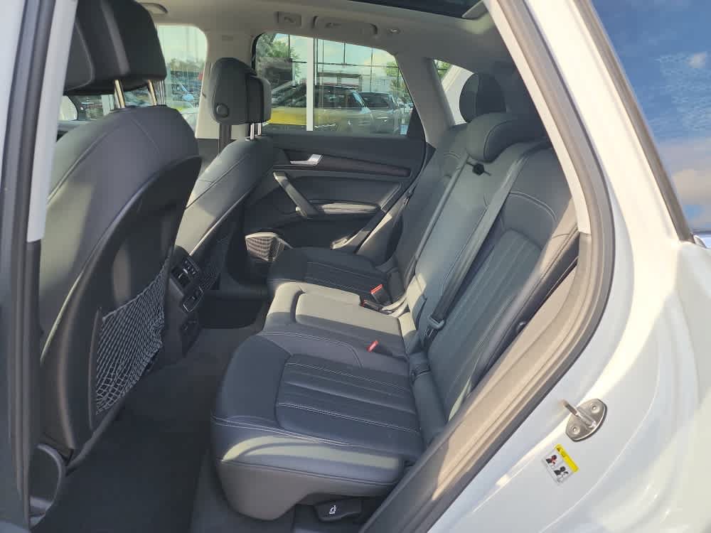 Used 2021 Audi Q5 2.0T Premium Plus w/ Premium Plus Package AWD/4WD image 6