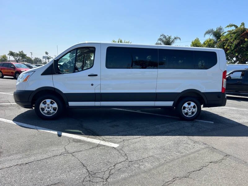 Used 2017 Ford Transit 350 XLT RWD image 4