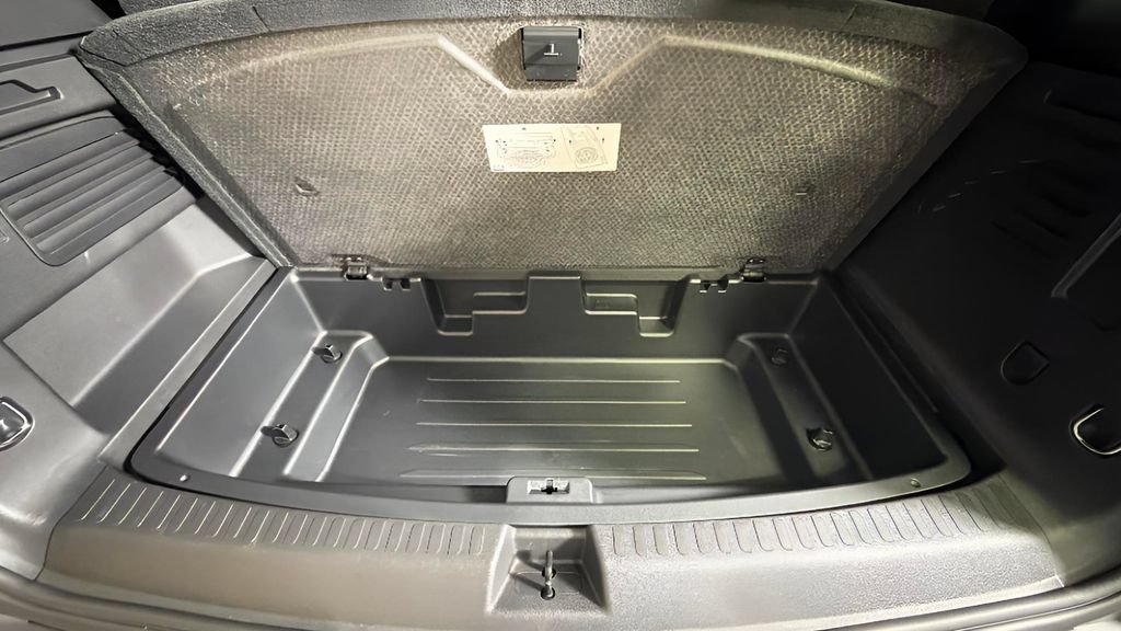 Certified 2026 Chevrolet Traverse LT FWD image 31