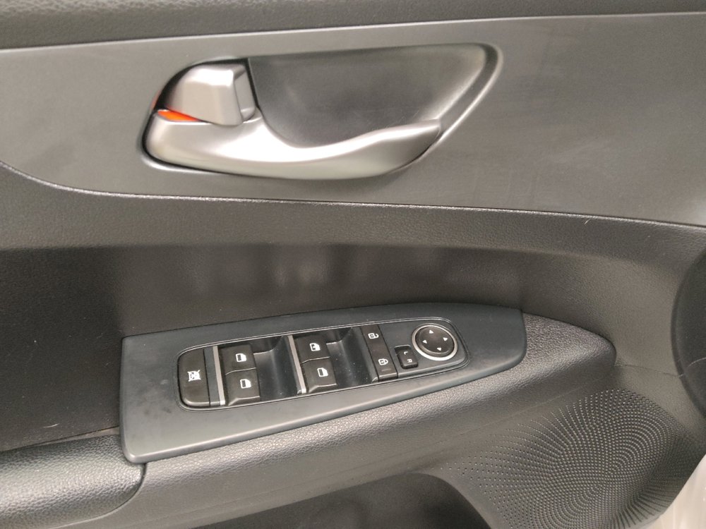 Used 2021 Kia Forte LXS FWD image 27