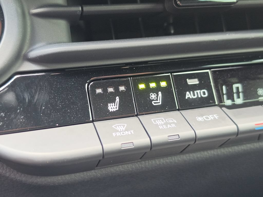 Used 2026 Toyota Crown AWD/4WD image 23