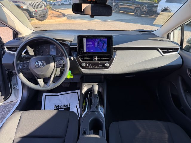 Used 2025 Toyota Corolla LE FWD image 19