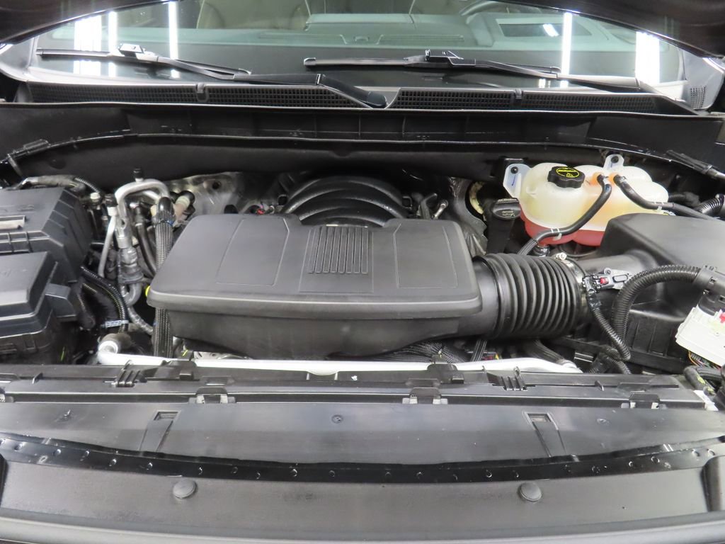 Used 2025 GMC Yukon XL Denali Ultimate AWD/4WD image 38