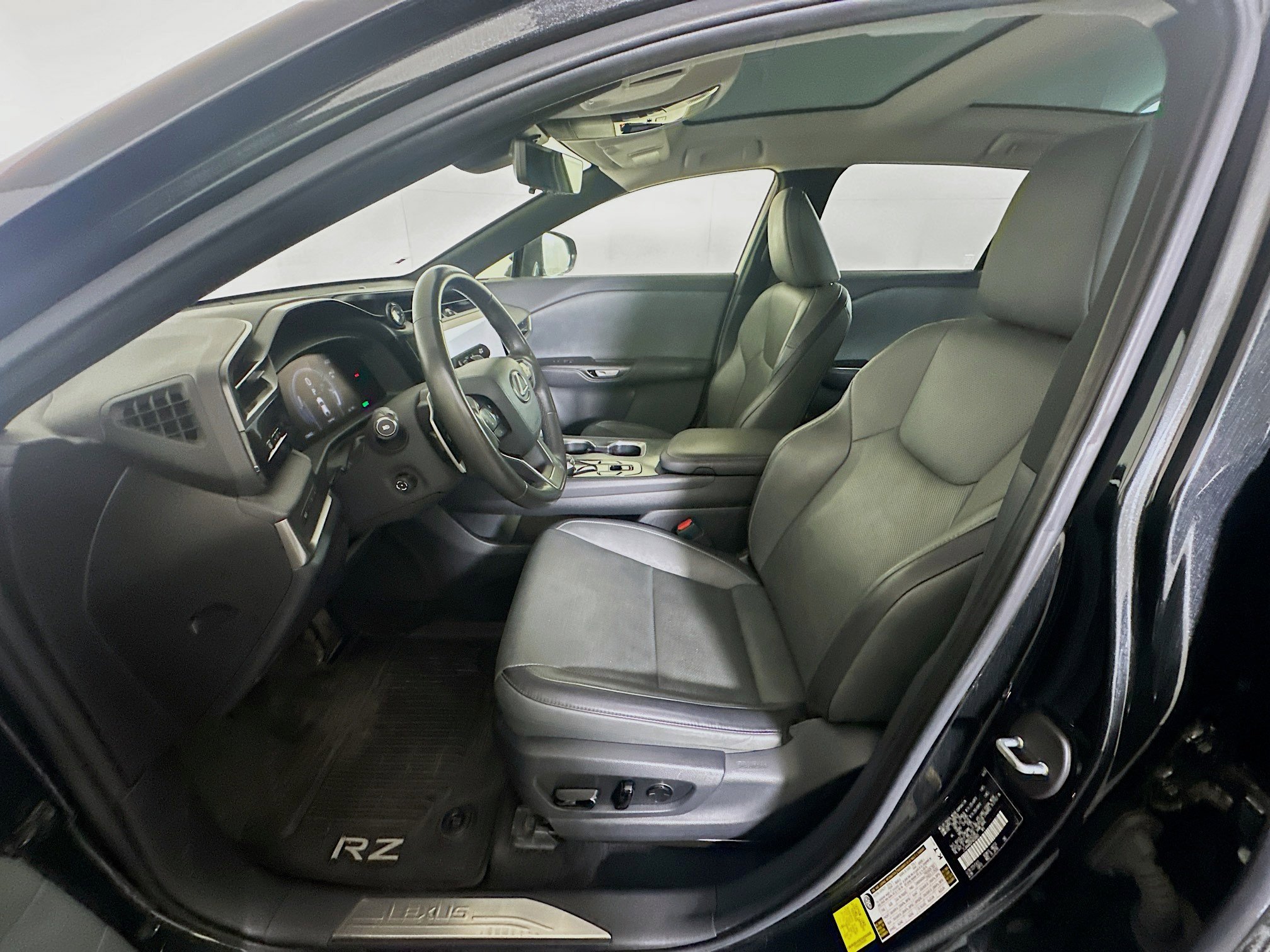 Used 2023 Lexus RZ 450e Premium w/ Technology Package image 13