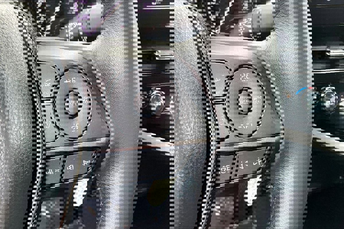 Used 2024 Toyota Camry SE image 15