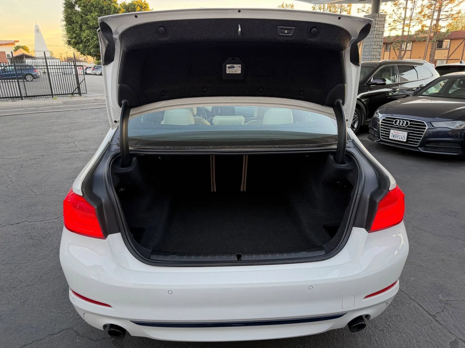 Used 2017 BMW 530i RWD image 25