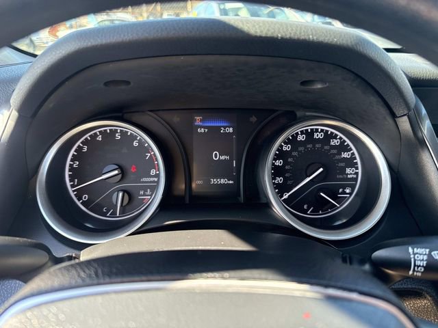 Used 2022 Toyota Camry LE image 31