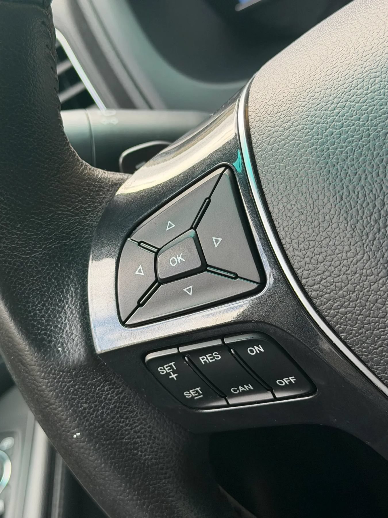 Used 2017 Ford Explorer Limited FWD image 17