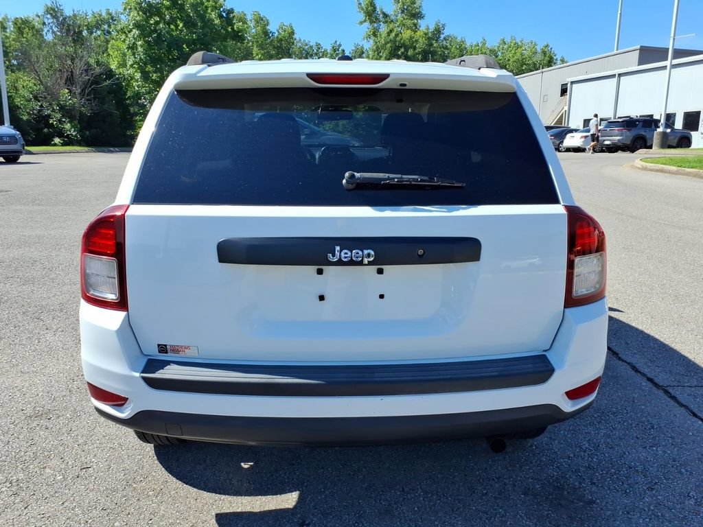 Used 2016 Jeep Compass Sport FWD image 13