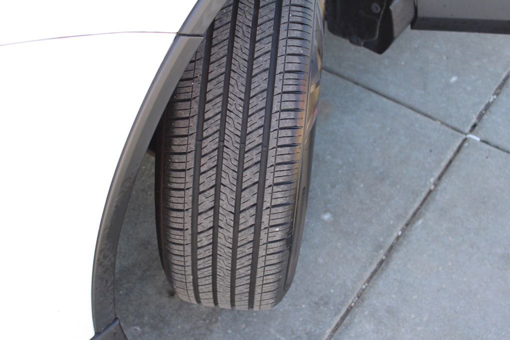 Used 2018 Toyota RAV4 XLE w/ Plus Extra Value Package image 13