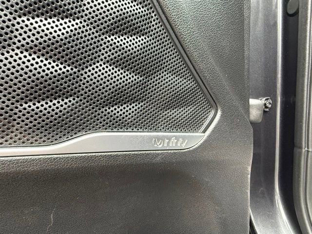 Used 2020 Hyundai Santa Fe SEL w/ Convenience + Premium Package image 11