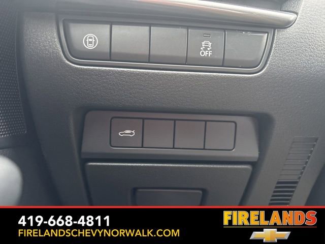 Used 2020 MAZDA MAZDA3 Sedan w/ Select Package image 17