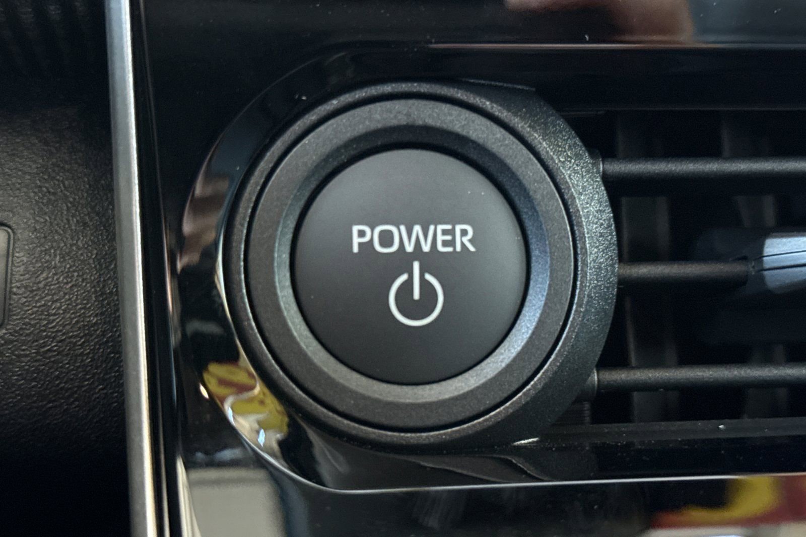 Certified 2025 Toyota bZ4X AWD w/ Weather Package image 26