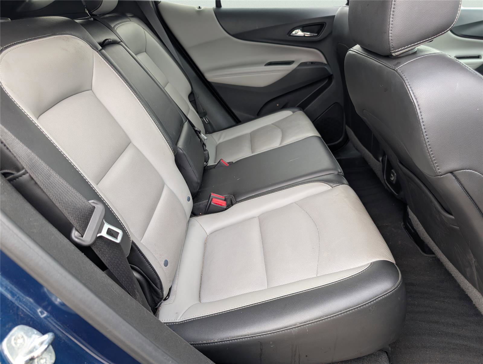 Used 2020 Chevrolet Equinox Premier image 35