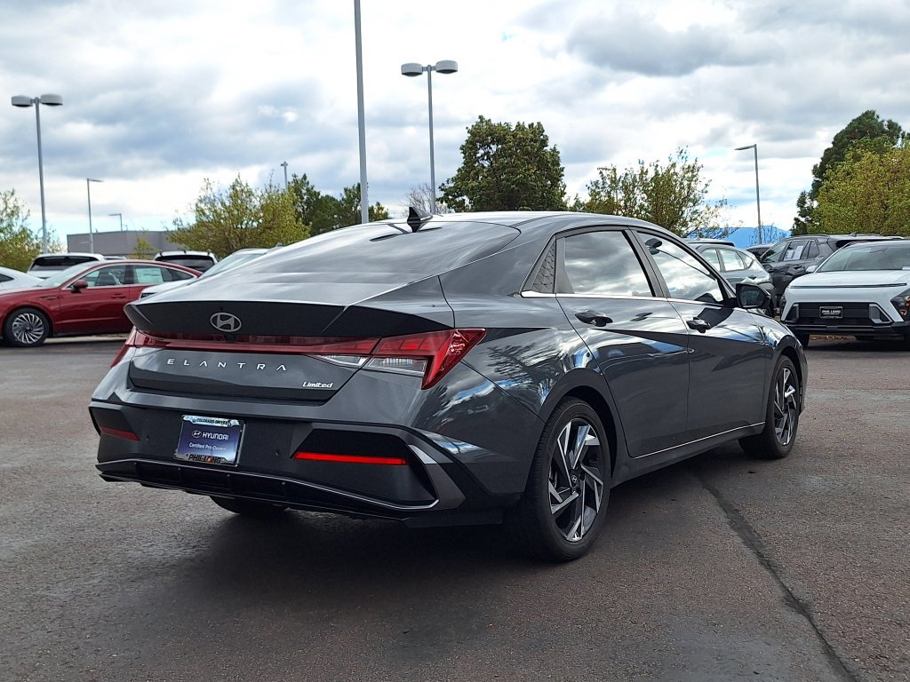Certified 2024 Hyundai Elantra Limited FWD image 3