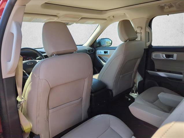 Used 2022 Ford Explorer Limited w/ Limited Technology Package image 18