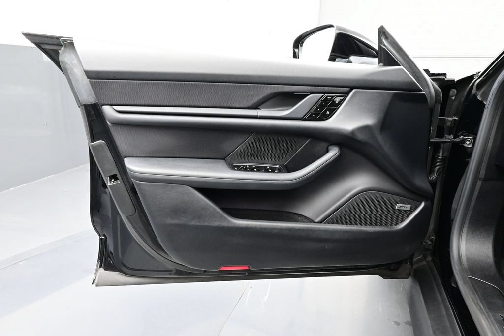 Certified 2021 Porsche Taycan RWD image 7