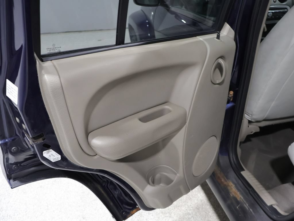 Used 2007 Jeep Liberty Sport AWD/4WD image 18