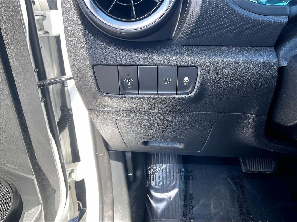 Used 2023 Hyundai Kona SEL FWD image 24