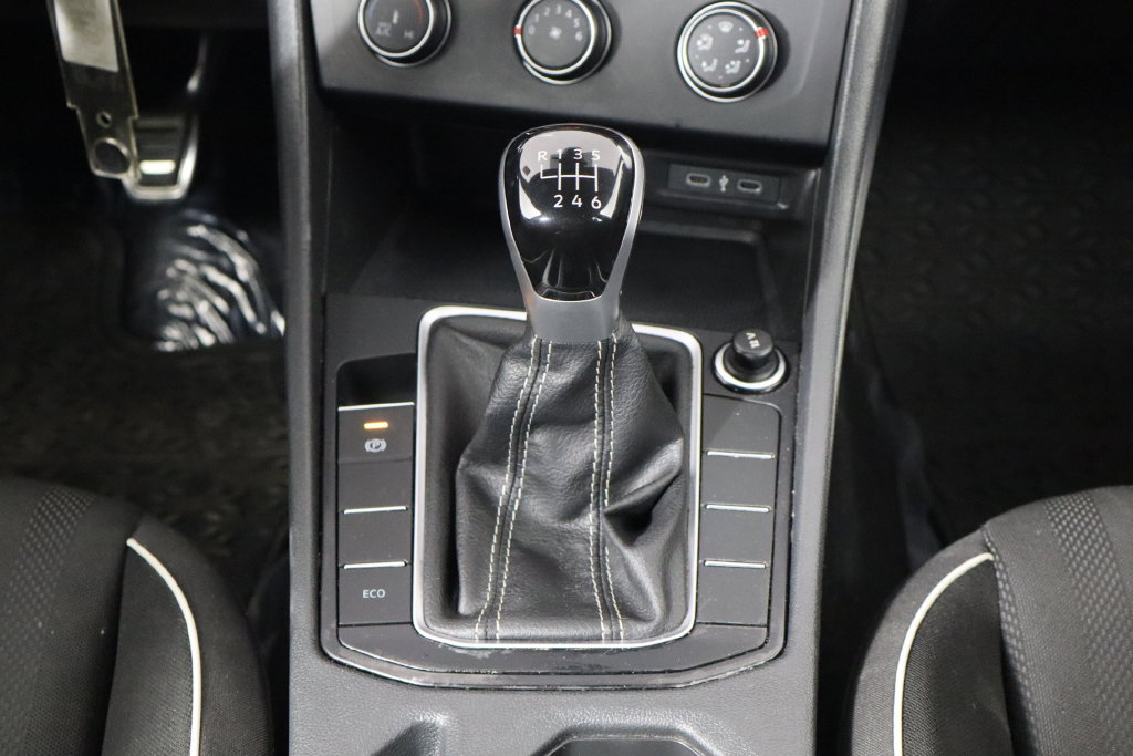 Used 2024 Volkswagen Jetta Sport FWD image 27